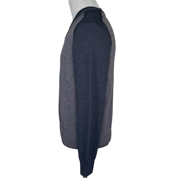 Men’s Banana Republic Extra Fine Merino Wool V-Neck Sweater Size Large - Picture 6 of 10